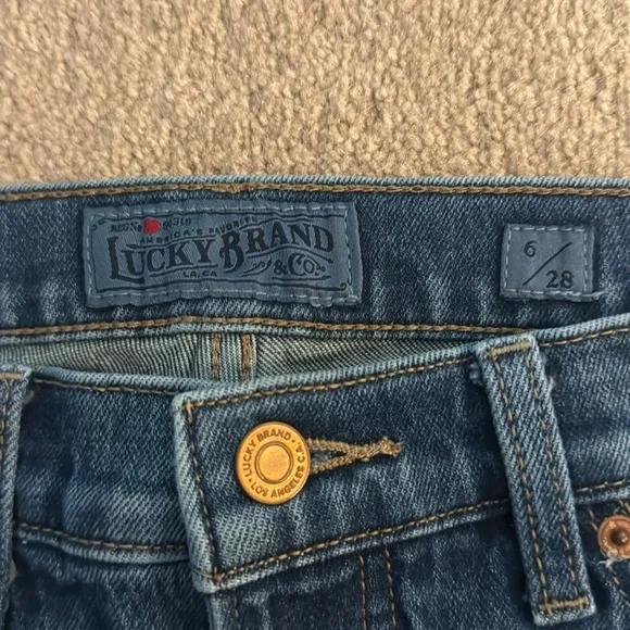 Lucky Brand distressed jeans. 6/28 - Picture 4 of 4